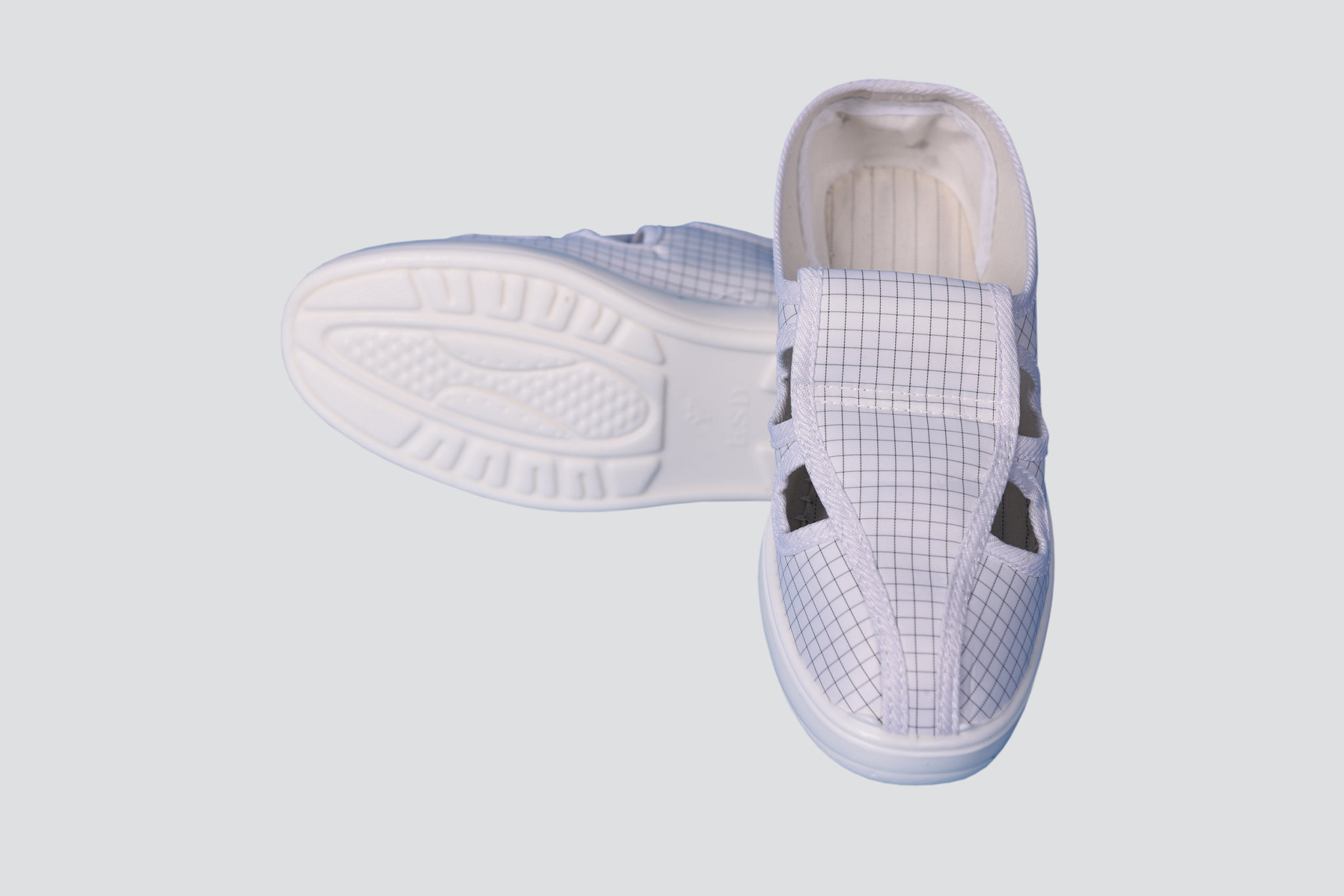 PU白網(wǎng)格四孔鞋YY-B4026-3